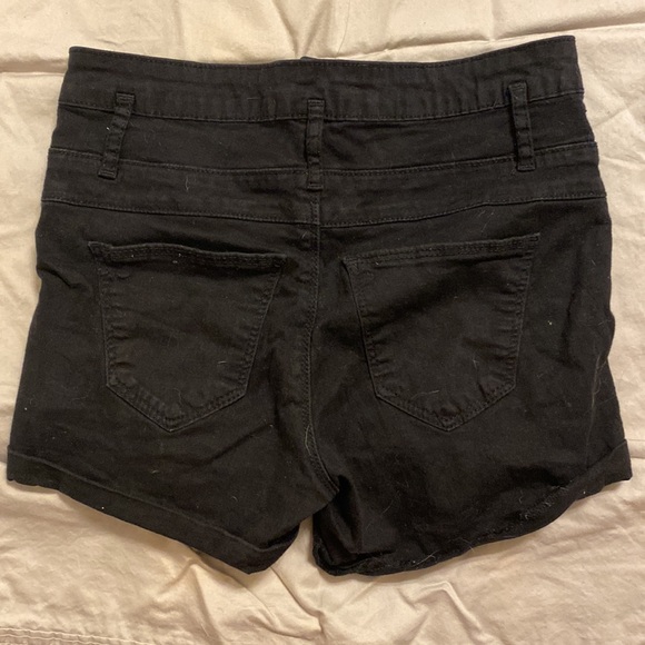 BLACK HIGH WAISTED BUTTON SHORTS - Picture 2 of 2
